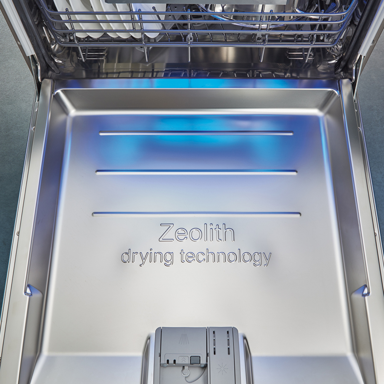 Zeolith Trocknen – Für glänzende Spülergebnisse bei Christian Wylezol Elektroinstallation in Rosenheim